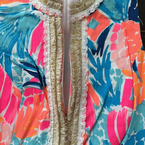 Lilly Pulitzer dress, size 8, like new condition, worn once. - Picture 4 of 7